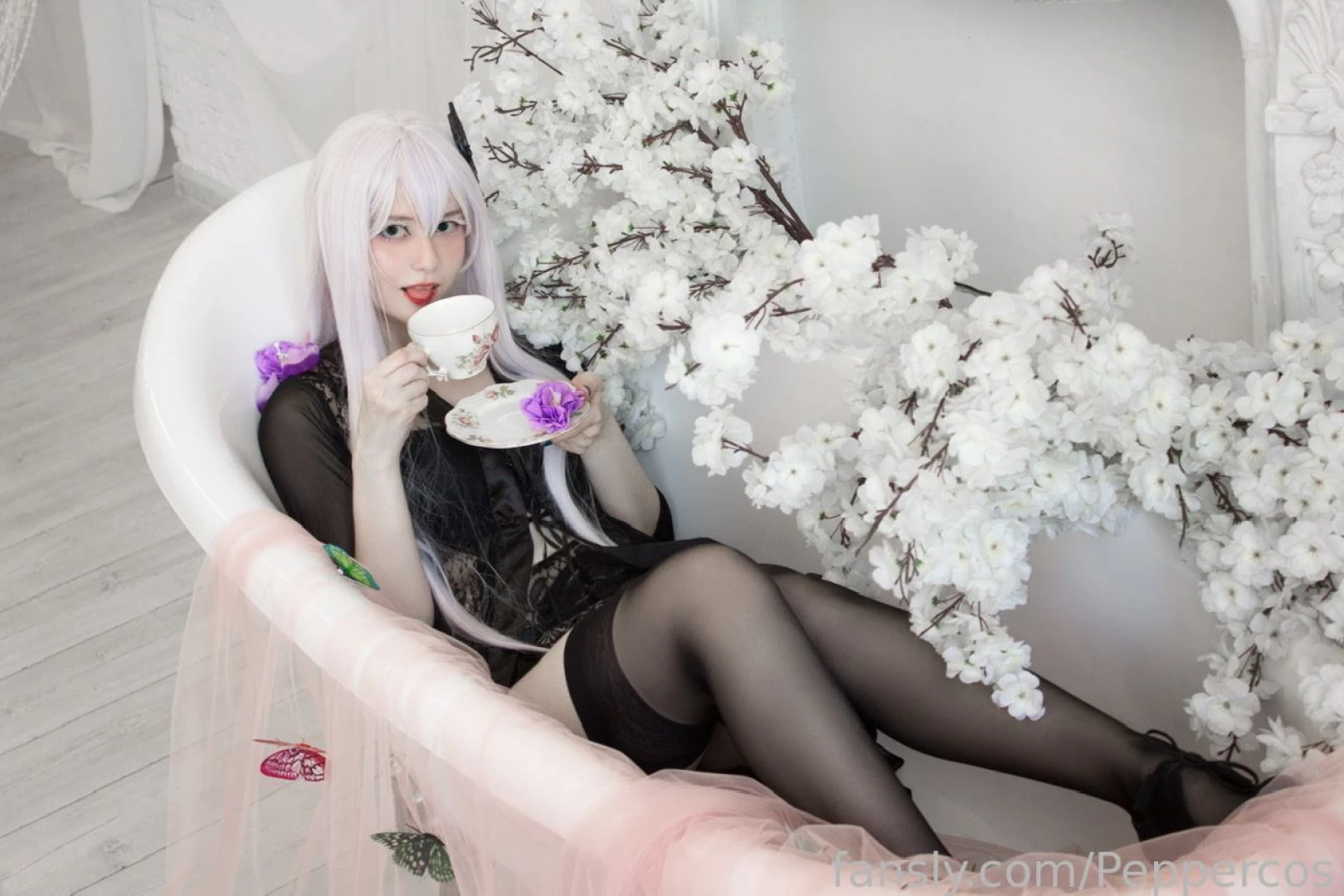 Join my tea party oh i have one cup but it is not a problem 