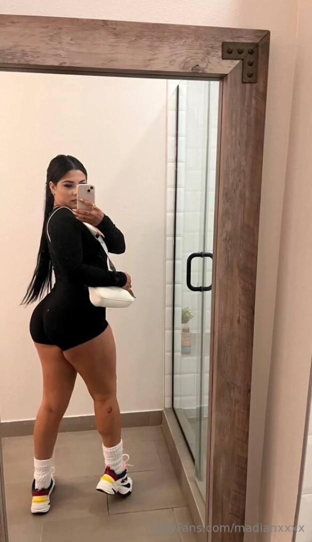 Need a lover boy in my dms 