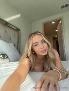 Brown or blonde babe give me your opinions in the comments amp ill part 1