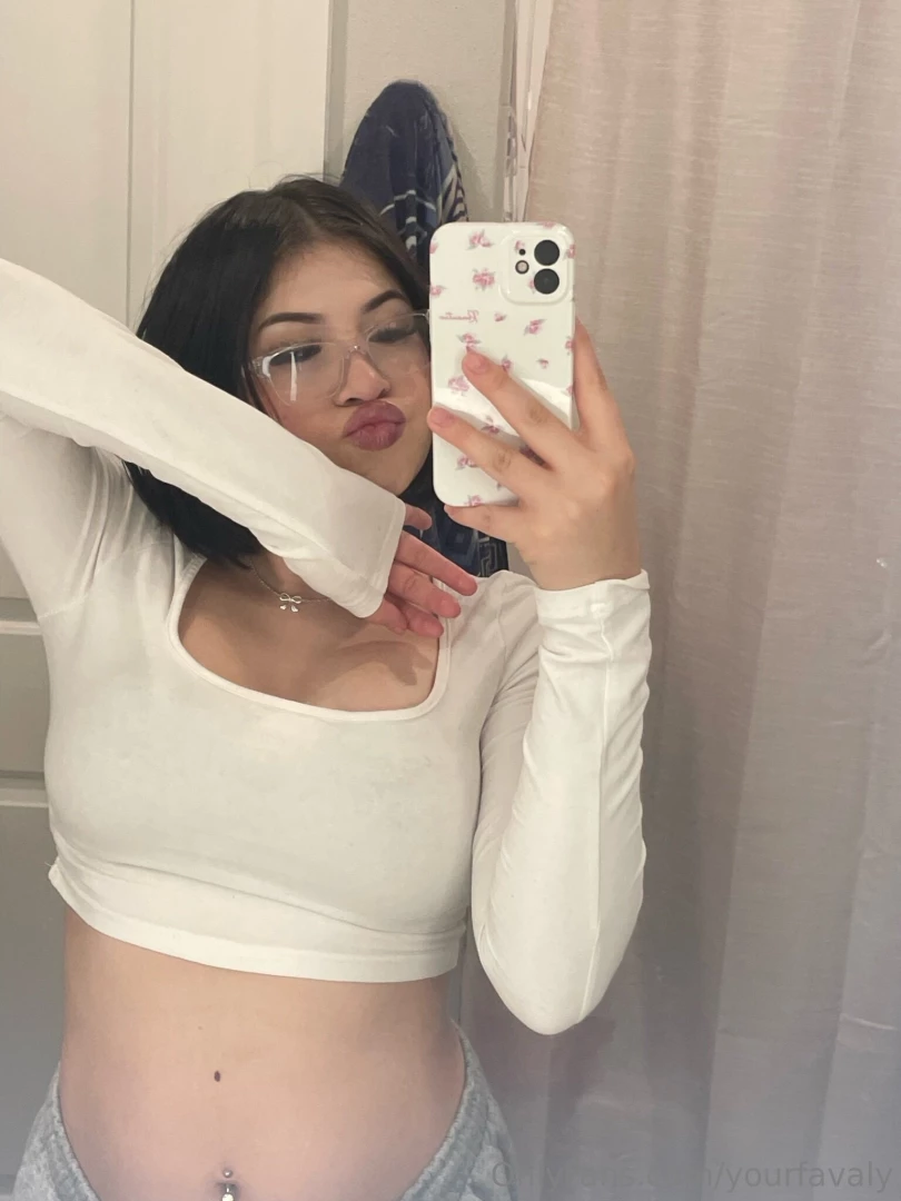 Selfies are best when theyre randommm 