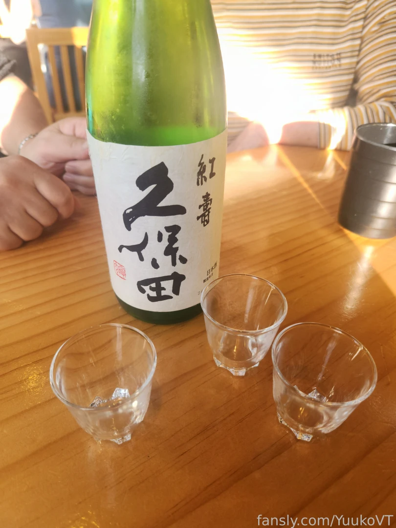 How did i get a small bruise there yeah i don t know why i m eating part 1 