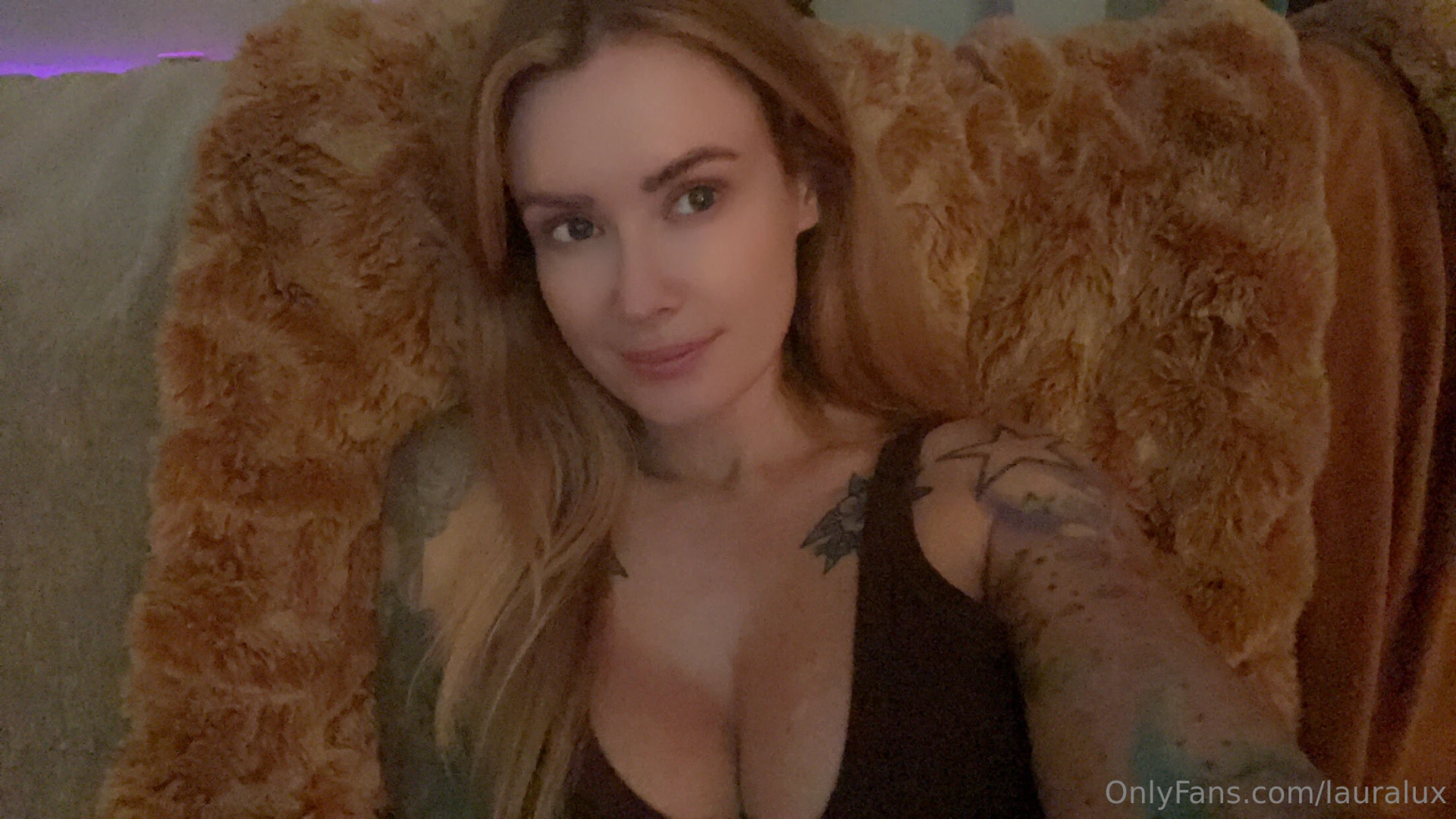 Hanging out on the couch and chatting tonight drop me a message and 