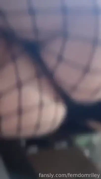 You re a pathetic loser a worthless piece of trash only good for 