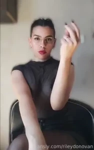 I like to blackmail scum like you i ll wait for you in my dm findom