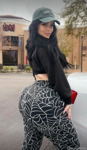 Sexy face and ass what more could you ask for part 4