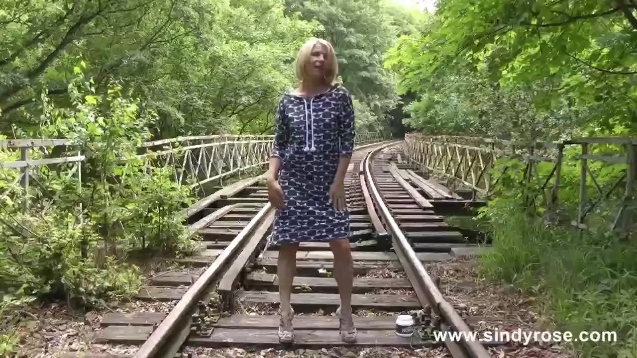 Self anal fisting on the railroad fyp fisting extreme analfist blonde 
