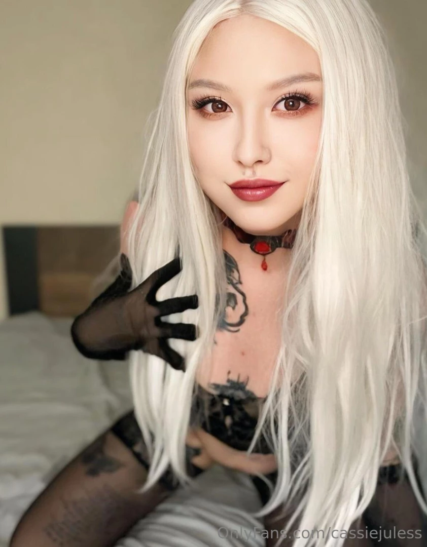 Amazing babe callisto_luna wants to cum with you tell her how part 24 