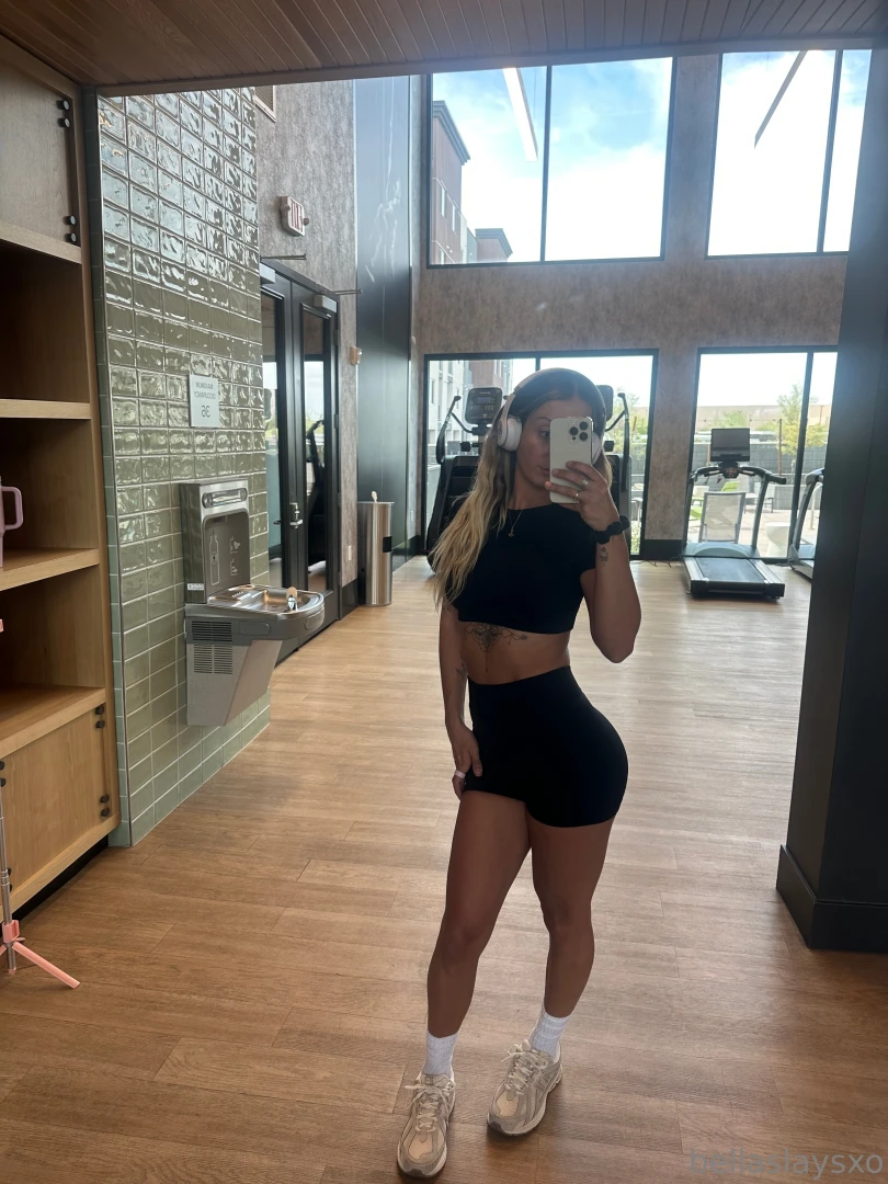 Lifting heavy but i m still the best thing you could pick up 