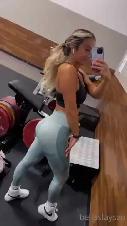 Do you think you can devour every inch of this ass 