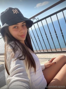 Free subscription only today desire_livi she s so kinky for her age part 267