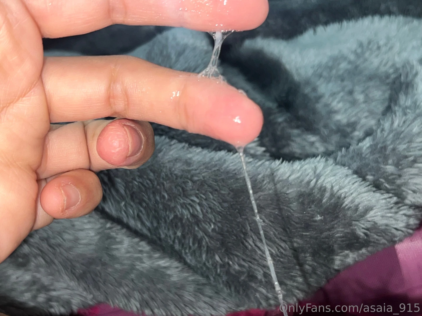 Don t u want a taste ask for my solo videos and see me squirt 