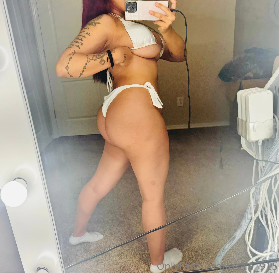 Booty pic that can t make it to the gram i can t show ass on the gram 