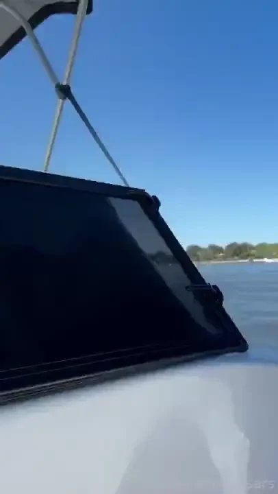 I fucked the caption on the boat i rented out a boat for the weekend 