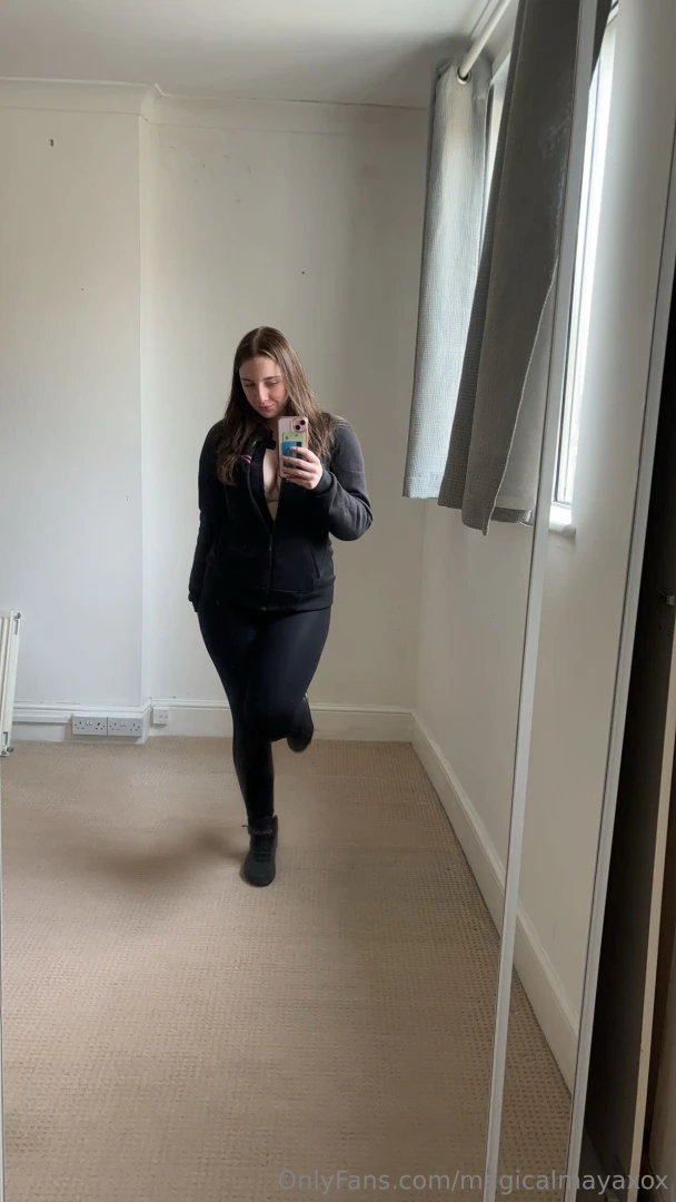 Dark vibe looks amazing 