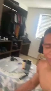 Eu gozando na cara desse puto