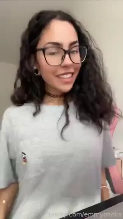 Happy valentines to my favorite perverts from your favorite porn girl 