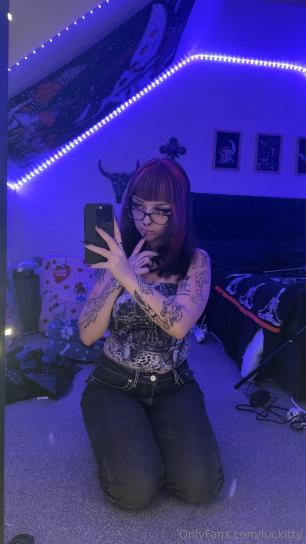 Glasses on so i can teach you a lesson 