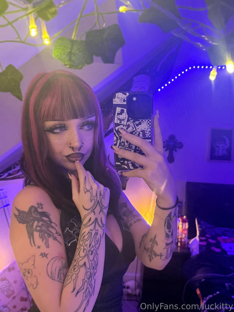 Deep in thought or just imagining something nbsp very nbsp naughty part 1 