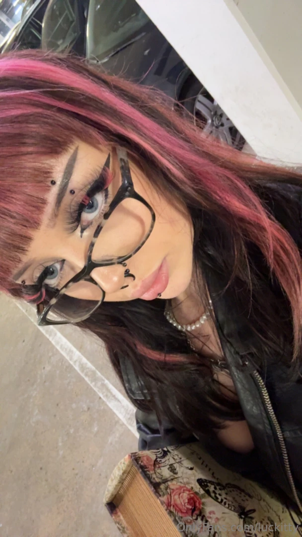 Staring right into ur soul 