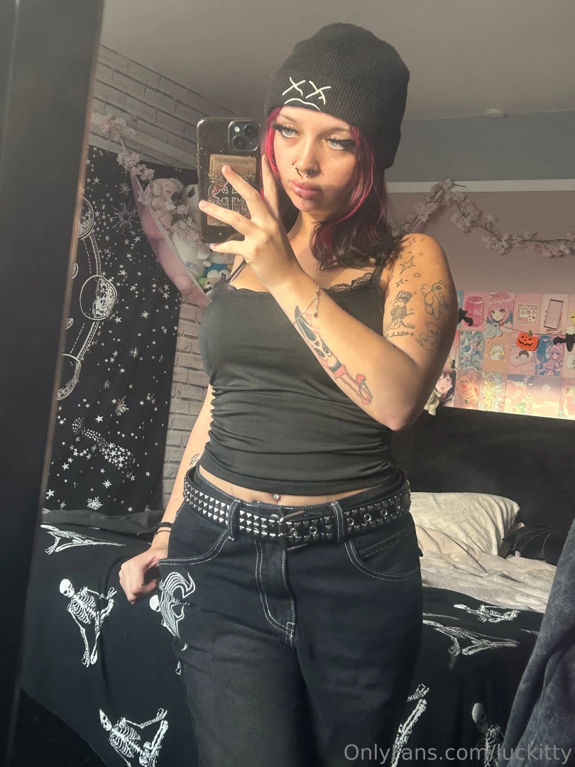 If you can make me smile then im yours 