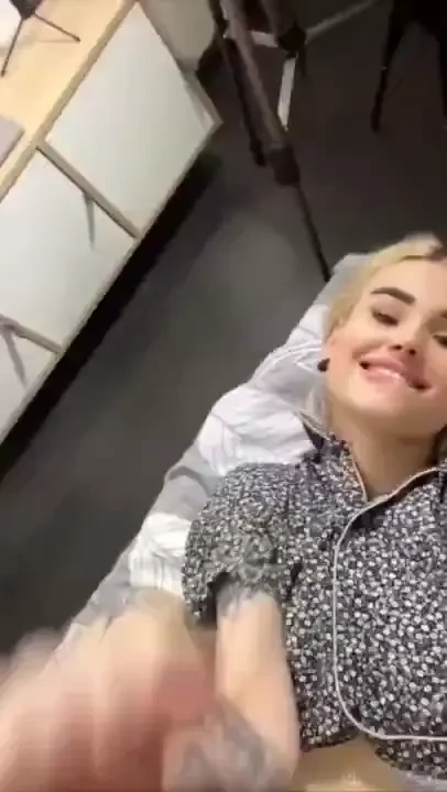 I m so tired will you massage my feet 