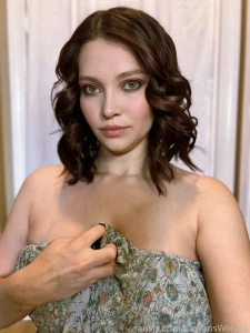 Let me be your fairy queen worship at my feet show me how desperately