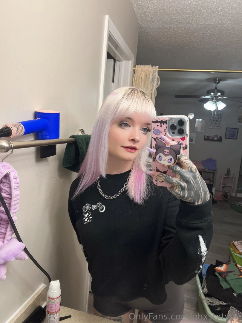 Good morning cuties it s been a busy week of me leaving the enclosure part 2 