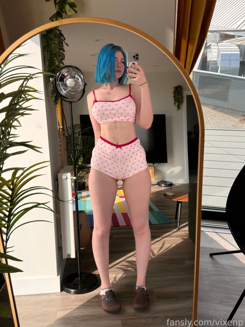 These shorts fell off my booty so easily 