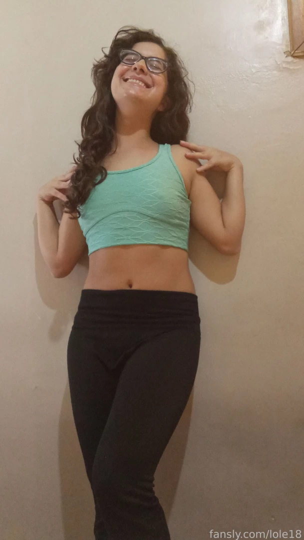 Naturally beautiful do you want to know me better lets chat smile 