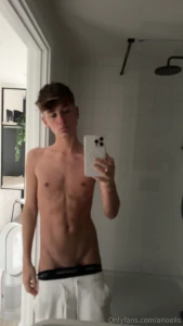 Staying in a hotel today takeaway and having a wank