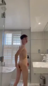 I don t wanna have to jiggle my own ass