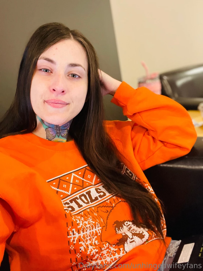 Unhingedwifey 