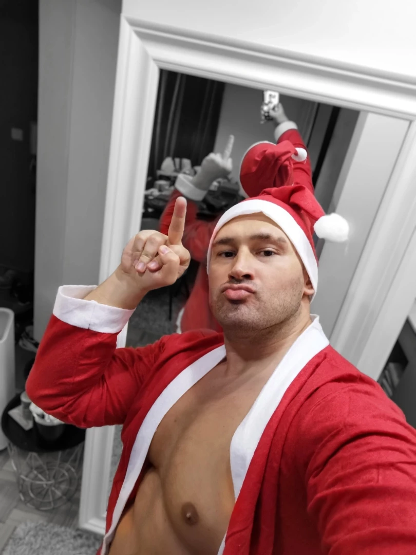 Happy holidays my dear naughty friends 