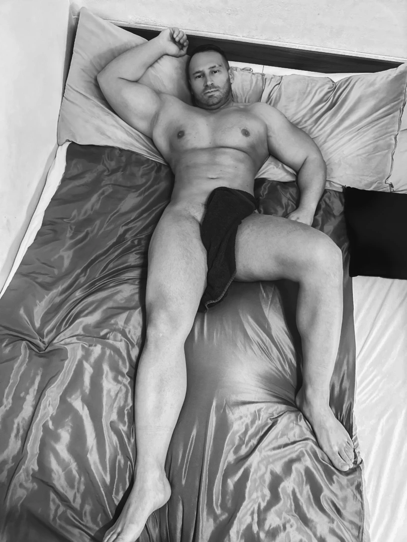 Special holidays photos for all my followers do you like more b w or 