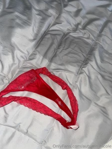 Watch as i get up close and personal with my juicy pussy teasing