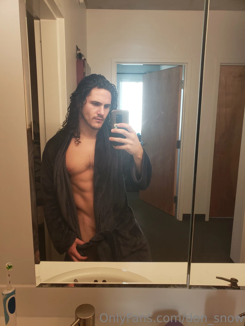 Found a couple missing photos from the robe set 