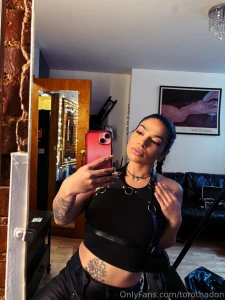 Come sign your soul to me