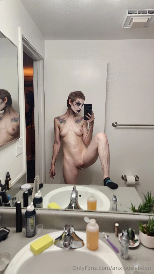 Had lots of fun doing some corpse paint and filming customs today part 5 