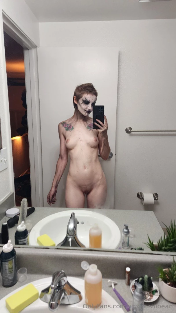 Had lots of fun doing some corpse paint and filming customs today part 3 