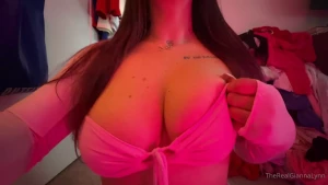 Titty tuesday part 1102