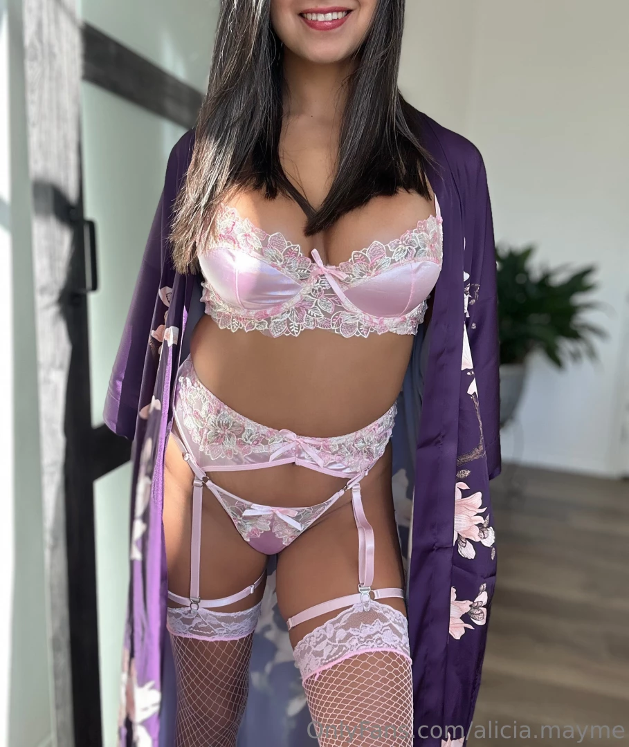Happy lingerie sunday this robe is a birthday gift from a sweet fan 