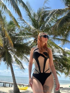 Arena playa sol y tu chica sexy