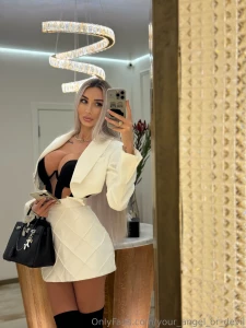 Look at how cool i am today although no i m always cool and who doesn