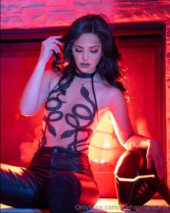 It s getting hot in here secondsister sith