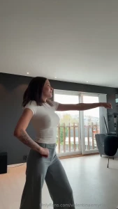 Music ad tiktok dance