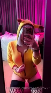 Go look at your messages for a naughty little new video i made a