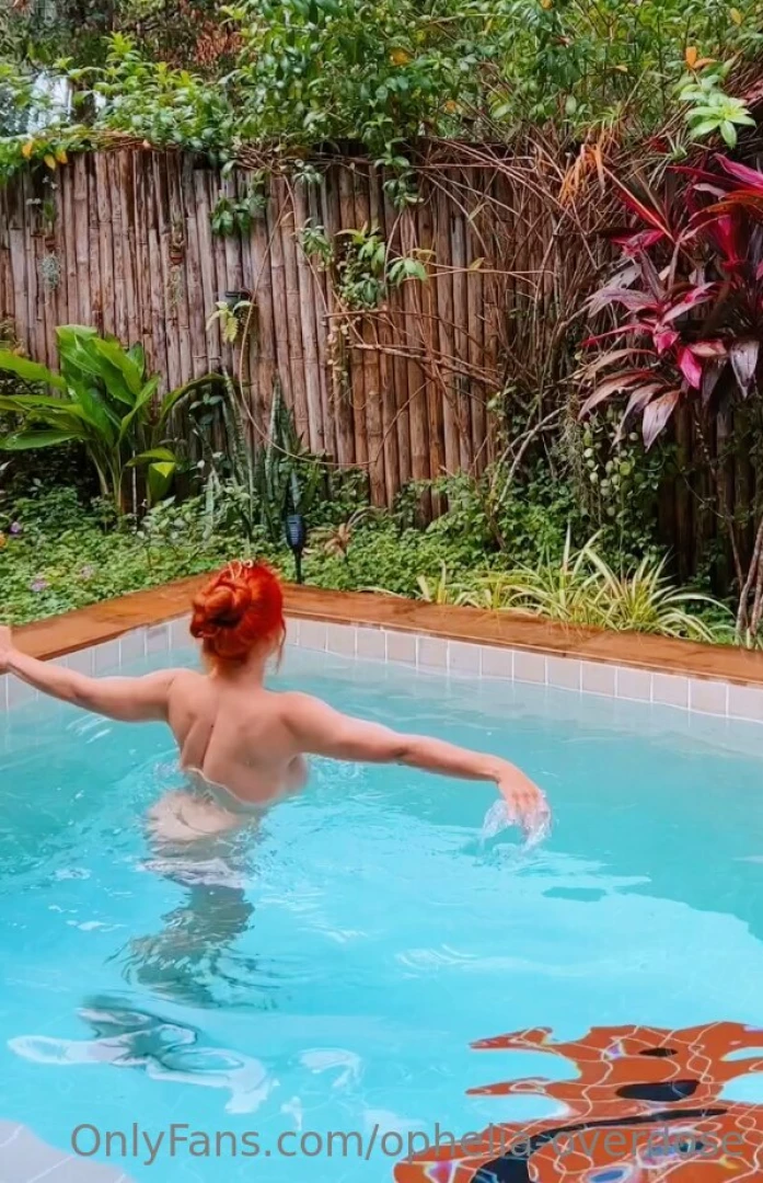 Just posted a 2 35min long video of me dancing naked in the pool over 