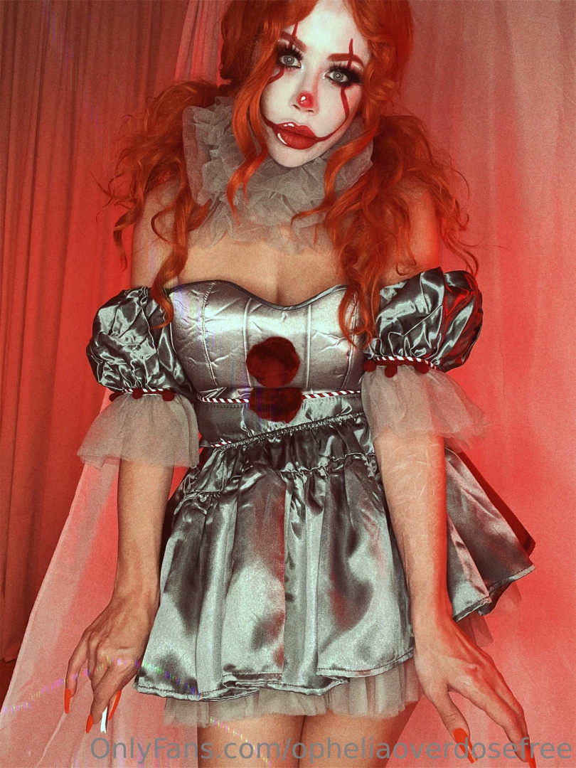 You into freaky gals 