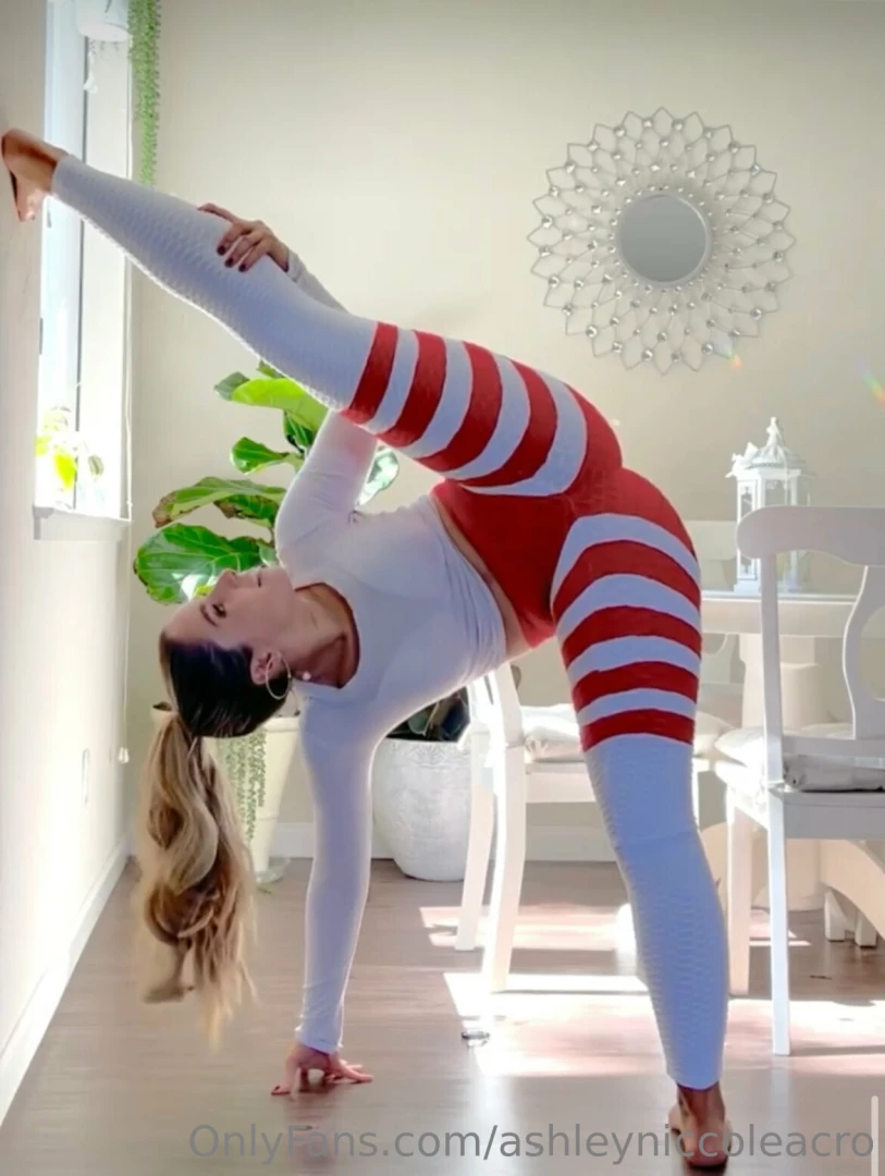 Well do i need to remind you what today is i think my color choice 