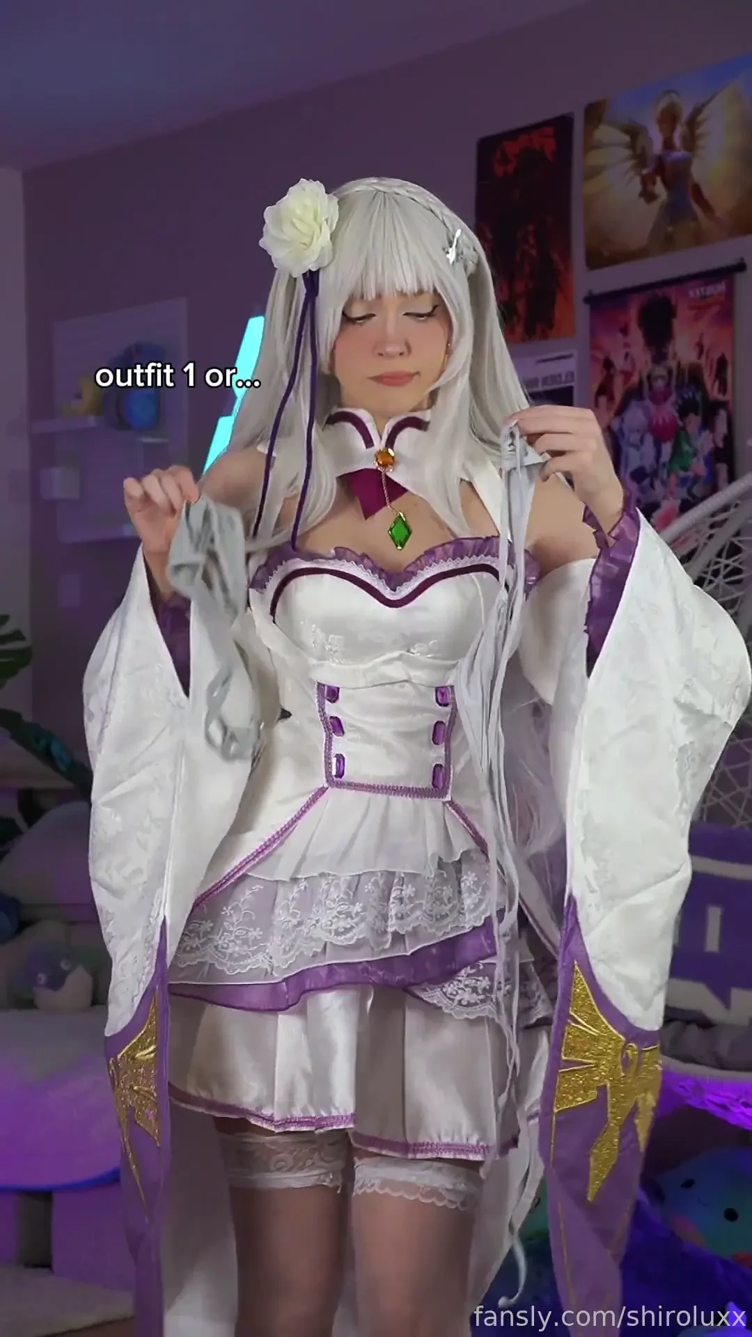 Which outfit do you like better emiliarezero cosplay 